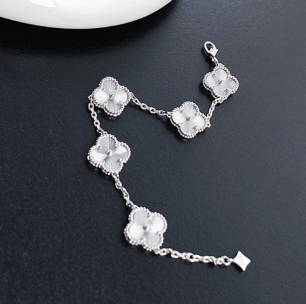 [MonoGleam]Silver Clover Bracelets