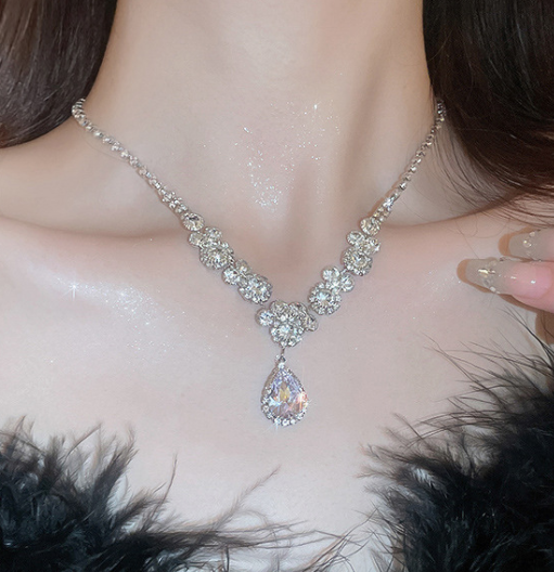 [MonoGleam]Elegant Zircon Waterdrop Necklaces