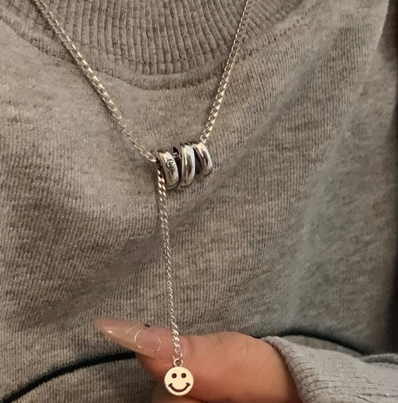 [MonoGleam] Silver Smile Pendant Necklaces