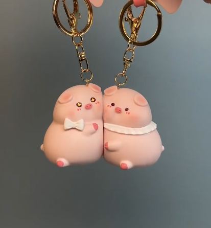 Magnetic Couple Keychain Set – Cute Design with Magnetic Connection BestSeller Edition