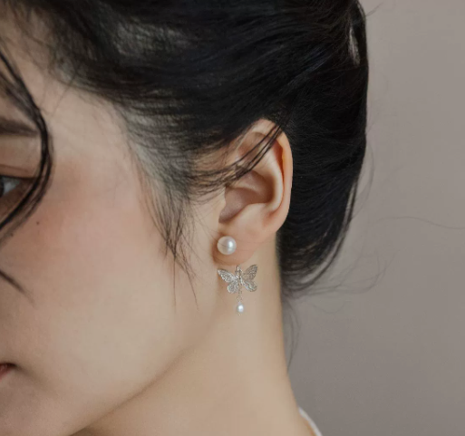 [MonoGleam] Sterling Silver Butterfly Pearl Earrings